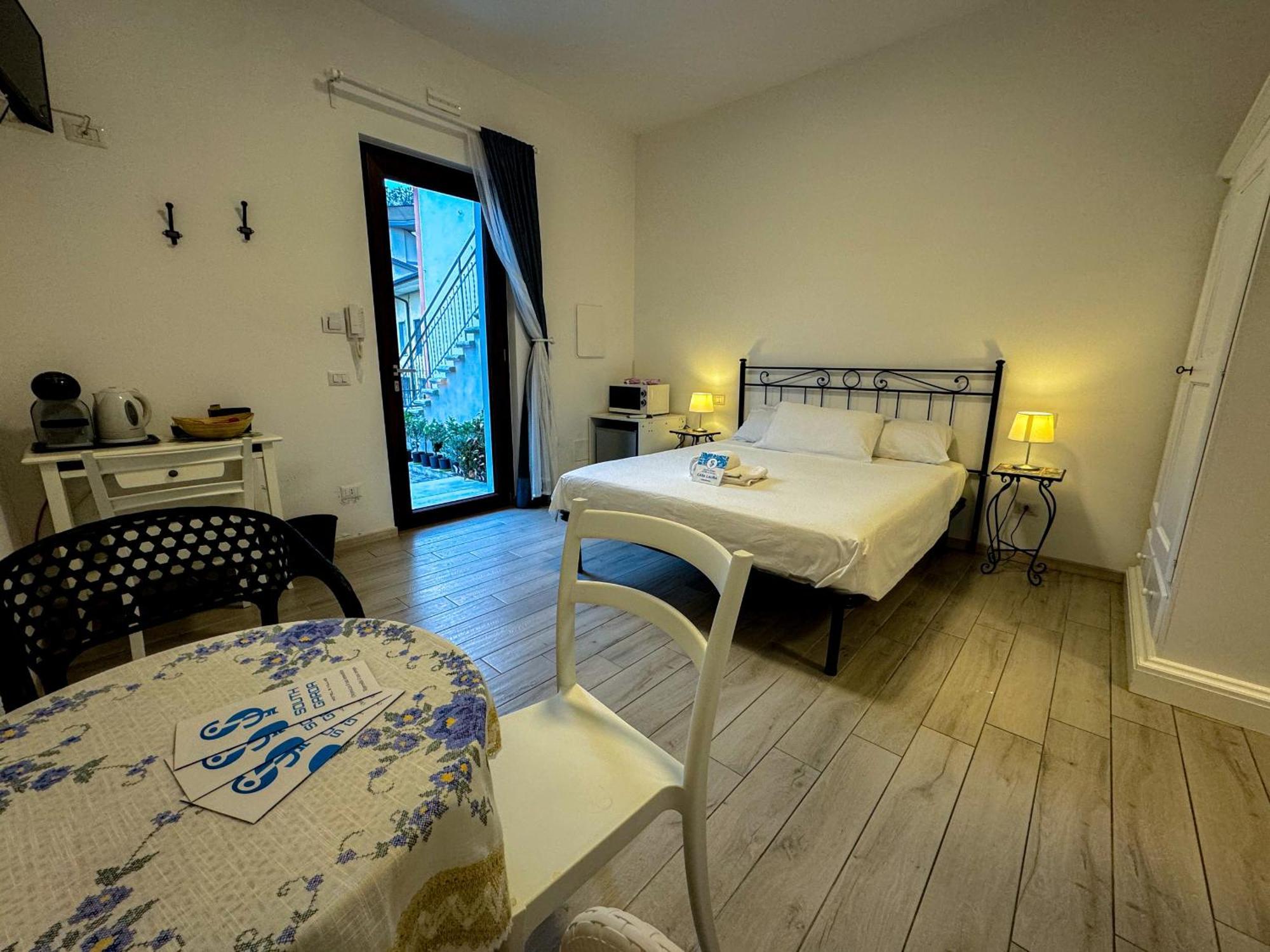 Sg Rooms - Casa Laura Peschiera del Garda Buitenkant foto