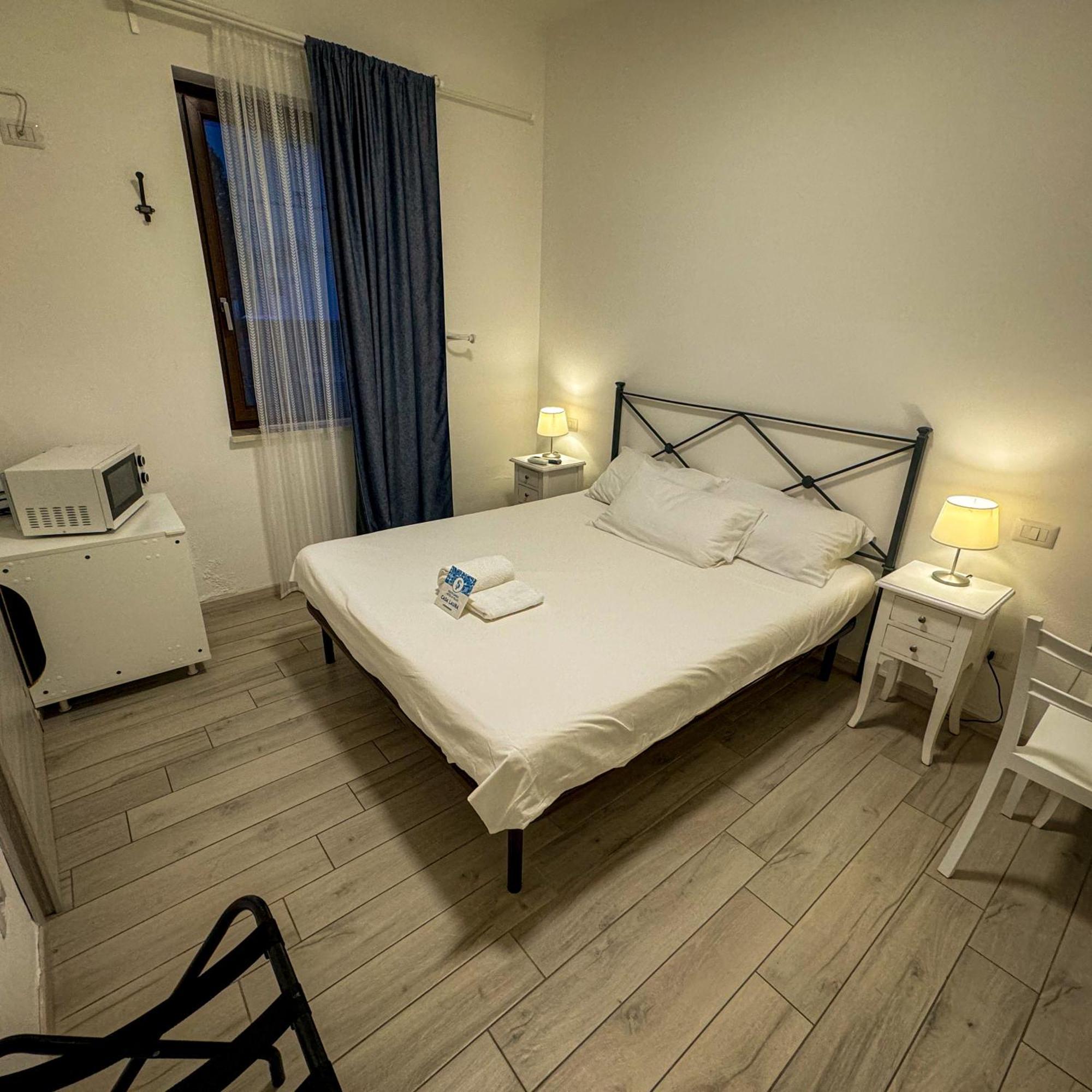 Sg Rooms - Casa Laura Peschiera del Garda Buitenkant foto