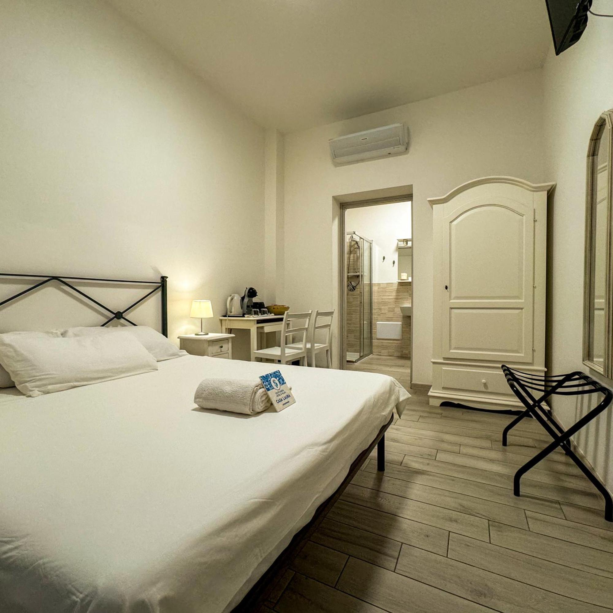 Sg Rooms - Casa Laura Peschiera del Garda Buitenkant foto