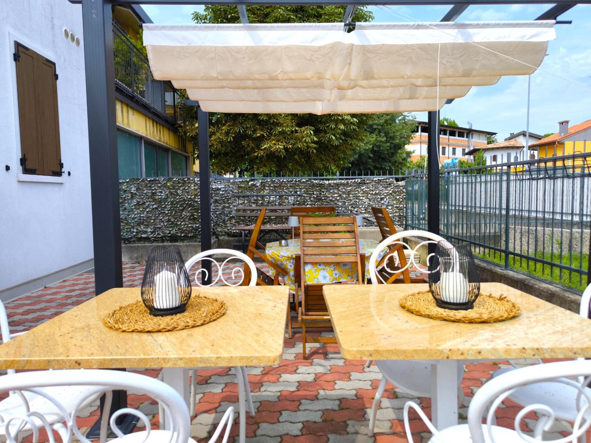 Sg Rooms - Casa Laura Peschiera del Garda Buitenkant foto